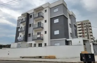 Apto térreo 53 m²/ 2 dorm./ sacada/ ambientes integrados/ jd. rosálea alcoléa