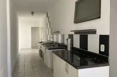 Casa térrea com 3 dorm./ suíte/ 2 vagas/ wanel ville v