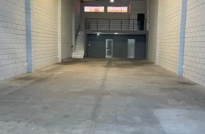 Galpão comercial com 310 m²/ sistema trifásico/ mezanino/ 3 wc´s/ jardim tulipas