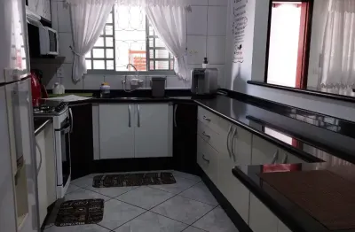 Casa térrea com 170 m²/ 2 dorm./ suíte/ área gourmet/ ac. av. ipanema