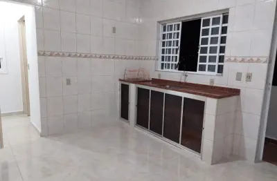 Oportunidade! sobrado podendo ser 02 casas/ quintal/ varanda/ jd. santo andré