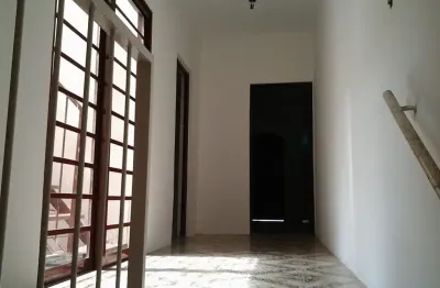 Sobrado à venda/ 3 dorm./ suíte/ varanda/ área gourmet/ ac. av itavuvu