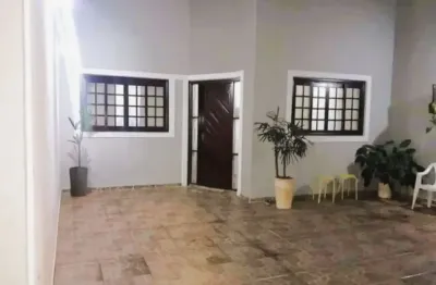 Casa térrea/ 130 m²/ 2 dorm/ área gourmet/ ac. av. edward fru fru/ só r$ 325 mil