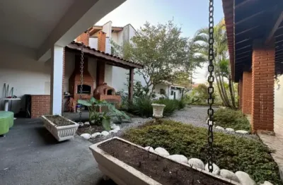 Casa à venda em peruíbe/ 7 dorm./ suítes/ área gourmet/ salão/ só 790 mil