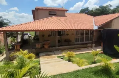 Chácara avarandada à venda em iperó/ 1.800 m²/ 2 dorm./ só 373 mil