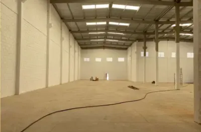 Galpão comercial/ 4.470 m²/ doca/ mezanino/ refeitório/ zona industrial