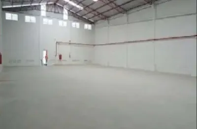 Galpão comercial/ 1.200 m²/ refeitório/ estacionamento/ próx. à zona industrial