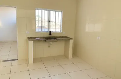 Casa piso superior/ 2 dorm./ comodos amplos/ aluguel 1.475,00/ aparecidinha