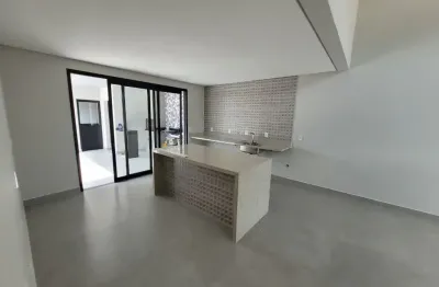 Casa de alto padrão/ 3 suítes/ piscina e espaço gourmet/ condomínio sunlake