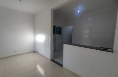 Casa térrea para locação na vila carvalho/ 1 dorm./ 2 wc´s/ só r$ 1.150,00