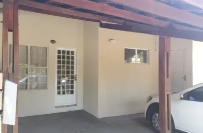 Casa térrea em condomínio/ 4 dorm./ suíte/ 3 wc´s/ ac. av. general carneiro