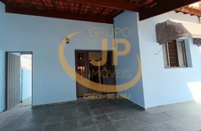 Casa térrea à venda/ 2 dorm./ suíte/ quintal amplo/ 2 vagas/ jd. santa rosália