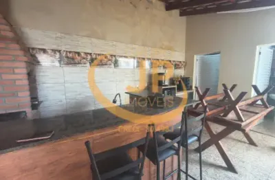 Casa semi mobiliada em condomínio/ 2 dorm./ 2 wc´s/ área gourmet/ jd. tropical