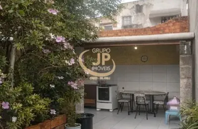 Casa térrea/2 Dorm./ Quintal amplo com cozinha gourmet/ Vila Santana/ Só 229 mil