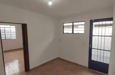 Casa térrea à venda com Edícula/ 2 Vagas/ 209 m²/ Jd. Ana Maria/ Só 320 mil