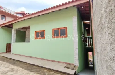 Casa com 3 quartos para alugar no Centro, Santo Antônio do Pinhal 
