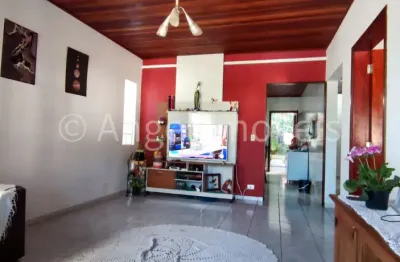 Excelente casa em ponto de comércio no centro de santo antônio do pinhal/sp