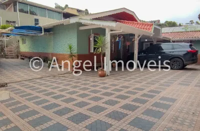 Casa com 5 quartos à venda na Vila Santa Cruz, Campos do Jordão 