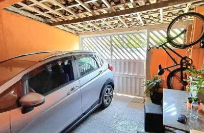 Sobrado indiviual 800m da praia - 2 dorms , suíte, churrasqueira