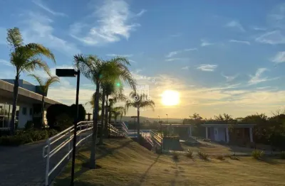 Casa à venda localizada no condomínio pecan, bairro pinheirinho, itupeva / sp.