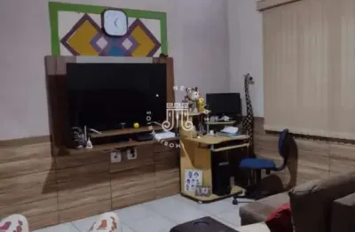 Casa a venda com 3 dormitórios no bairro vila rio branco em jundiaí/sp