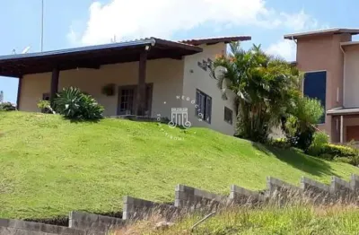 Casa outeiro das flores (portaria 2) cafezal ii em itupeva/sp