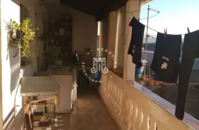 Casas à venda com 03 dormitórios e área útil de 258m² - jardim paulista - várzea paulista-sp.