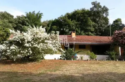 Chácara à venda com terreno de 3000 m² e 268 m² de área construída - alto da serra do japi em jundiaí/sp.
