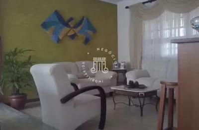 Casa térrea à venda com 03 dormitórios (01suíte) localizada no jardim primavera em itupeva-sp.