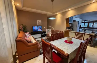 Casa térrea à venda com 03 dormitórios (01 suíte) localizado no bairro vila progresso em jundiaí-sp.