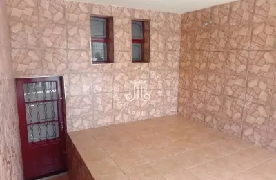 Sobrado à venda com 02 dormitórios no bairro jardim messina em jundiaí-sp.