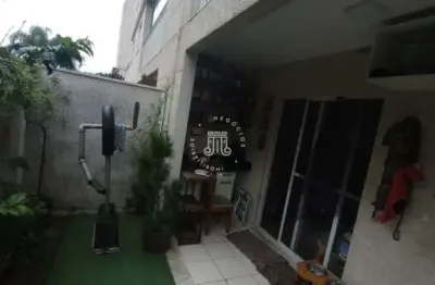 Apartamento garden com 3 quartos sendo uma suíte no engordadouro