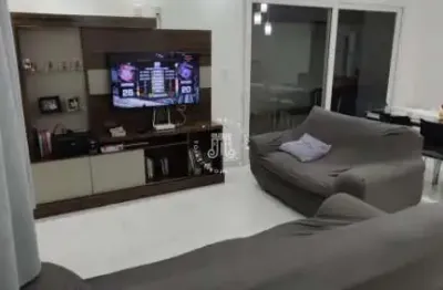 Casa á venda com 3 quartos sendo 1 suíte com varanda no santa giovana