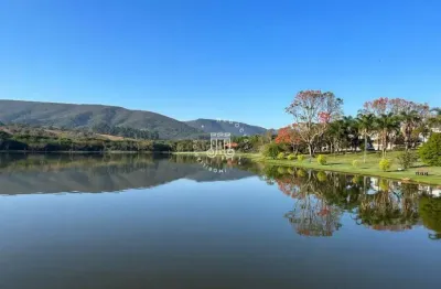Terreno à venda com ótima tipografia plana no condomínio reserva da serra.