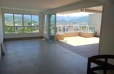 Linda e ampla cobertura duplex com deslumbrante vista definitiva para a serra e mar!!