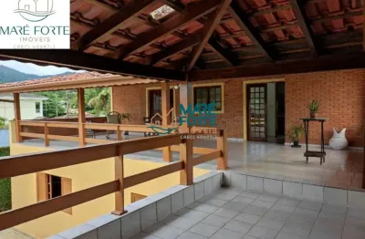 Ótima casa com 05 quartos sendo 03 suites - oportunidade.