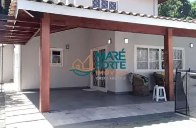 Belíssimo sobrado no bairro mais charmoso de ubatuba!