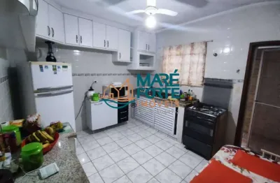 Oportunidade - execente casa com 4 dormitórios (sendo uma suíte) e 2 chalés.
