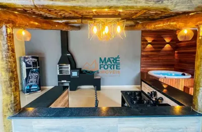 Linda casa assobradada com área de lazer e hidromassagem no itaguá!