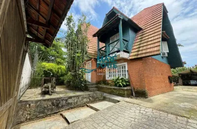 Casa na praia mais procurada de ubatuba, com um enorme terreno!
