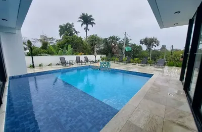 Casa decorada em condominio fechado com estrutura de lazer!