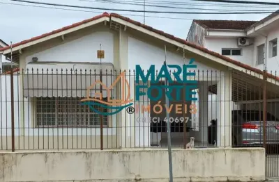 Oportunidade de casa no centro! próximo a orla e ao centro comercial