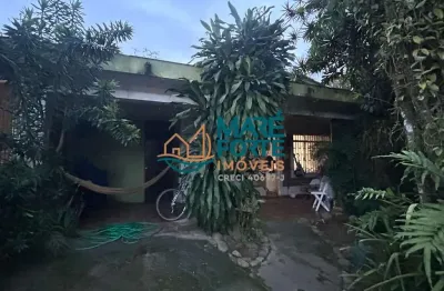 Casa térrea com edícula localizada numa das ruas mais agitadas do itagua!