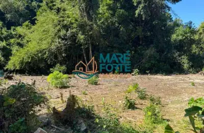 Terreno amplo e pronto para construir próximo à praia do prumirim