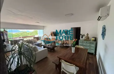 Apartamento amplo com 3 dormitórios e com vista mar