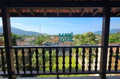 Casa em condomínio com 3 dormitórios e linda vista para o mar!