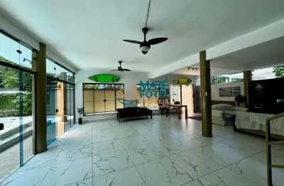 Casa decorada a 30 mts da praia na região nobre das toninhas em ubatuba sp