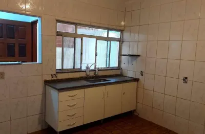 Casa térrea de 98m² com 01 dormitório e 01 vaga de garagem - jardim do estádio, santo andré