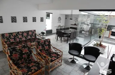 Sobrado à venda com 3 dormitórios e  área gourmet, na vila floresta, em santo andré