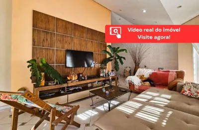 Casa assobradado com 03 dormitórios, 06 vagas de garagem, sauna, jacuzzi e um lindo jardim, localizado no campestre um dos melhores bairros de santo andré.